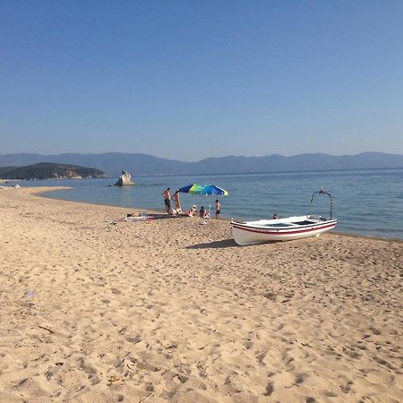Ikidiki Beach Villa Иериссос Экстерьер фото