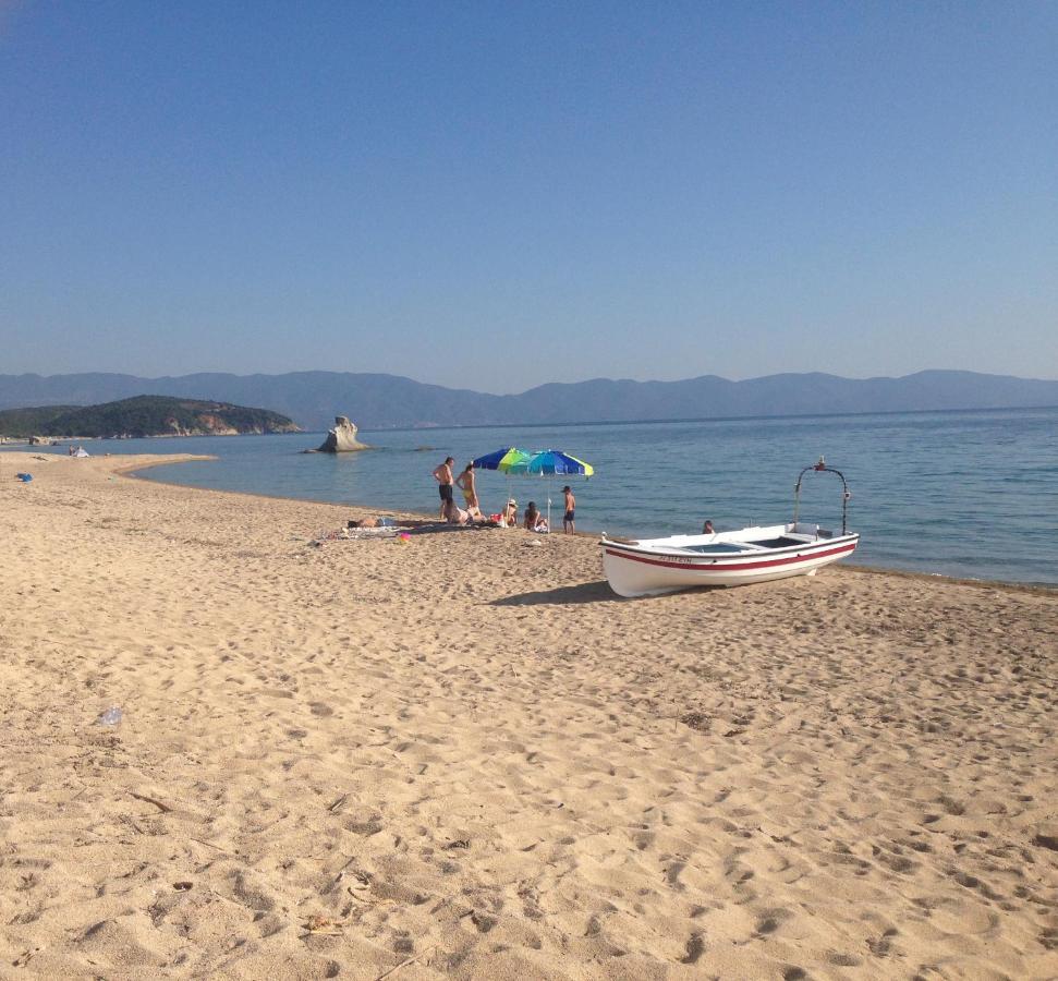 Ikidiki Beach Villa Иериссос Экстерьер фото